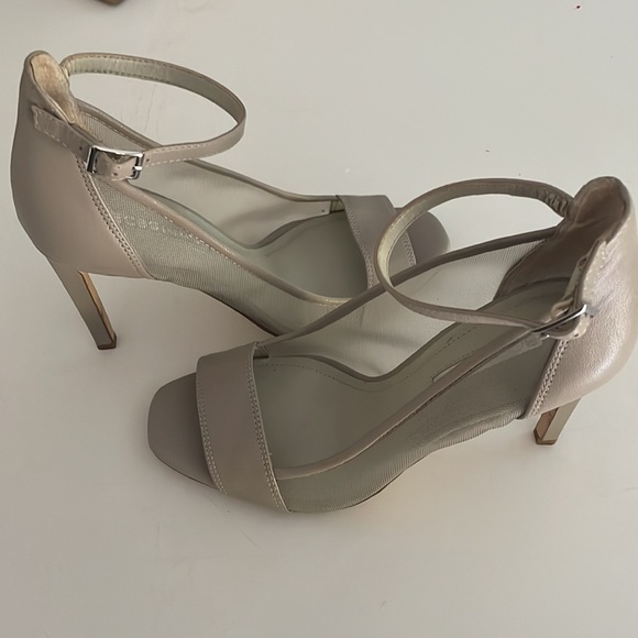 BCBG generation Taupe 4 in open toe pumps with ankle strap, sheer mesh sides - Picture 3 of 8